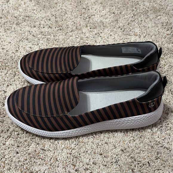 Lands' End Black Tan Gatas Comfort Slip On Shoes Size 11 - Picture 5 of 10